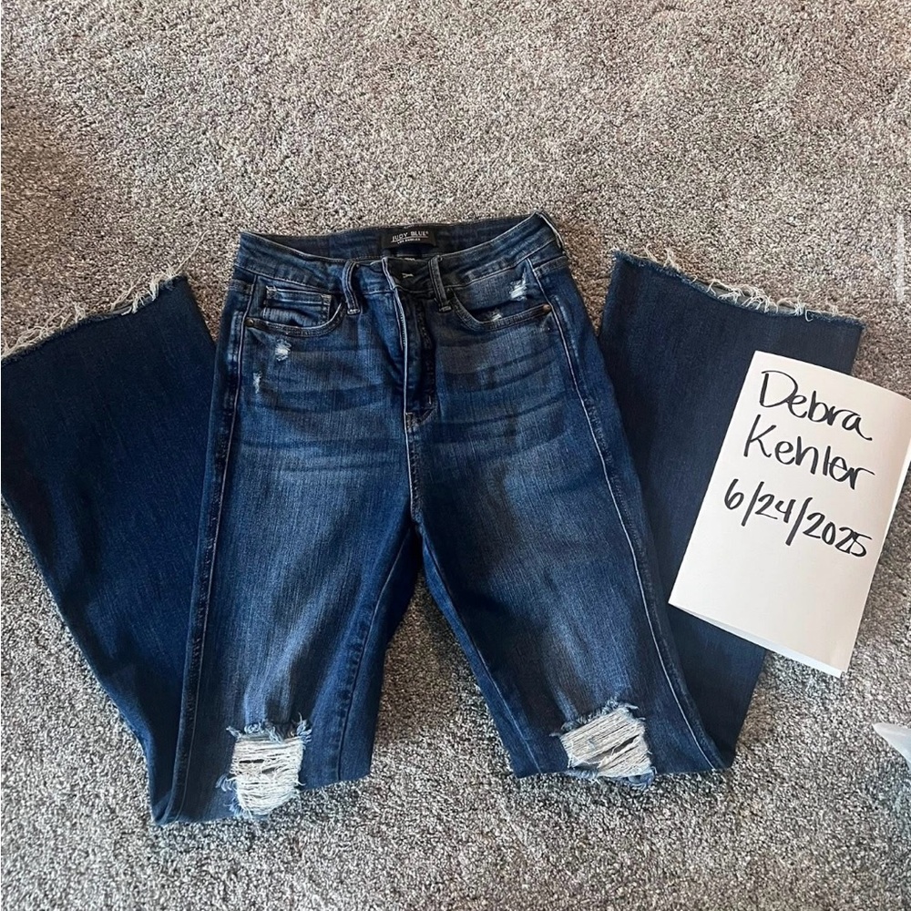 Judy blue distressed flares 7/28